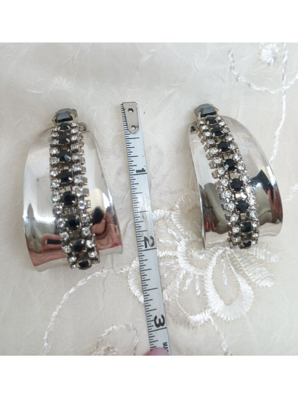 Vintage Clip-On Earrings With Black & Clear Rhinestones 1950s or 1960s GLAM - Picture 10 of 10